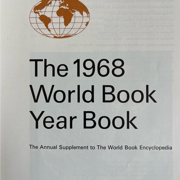 Lot of 4x Vintage Book Encyclopedias The World Book Yearbook of Years 1966-1969 - Picture 6 of 9